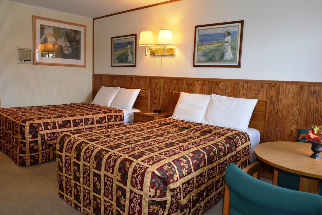 Viking Motel Lindsborg Phòng bức ảnh