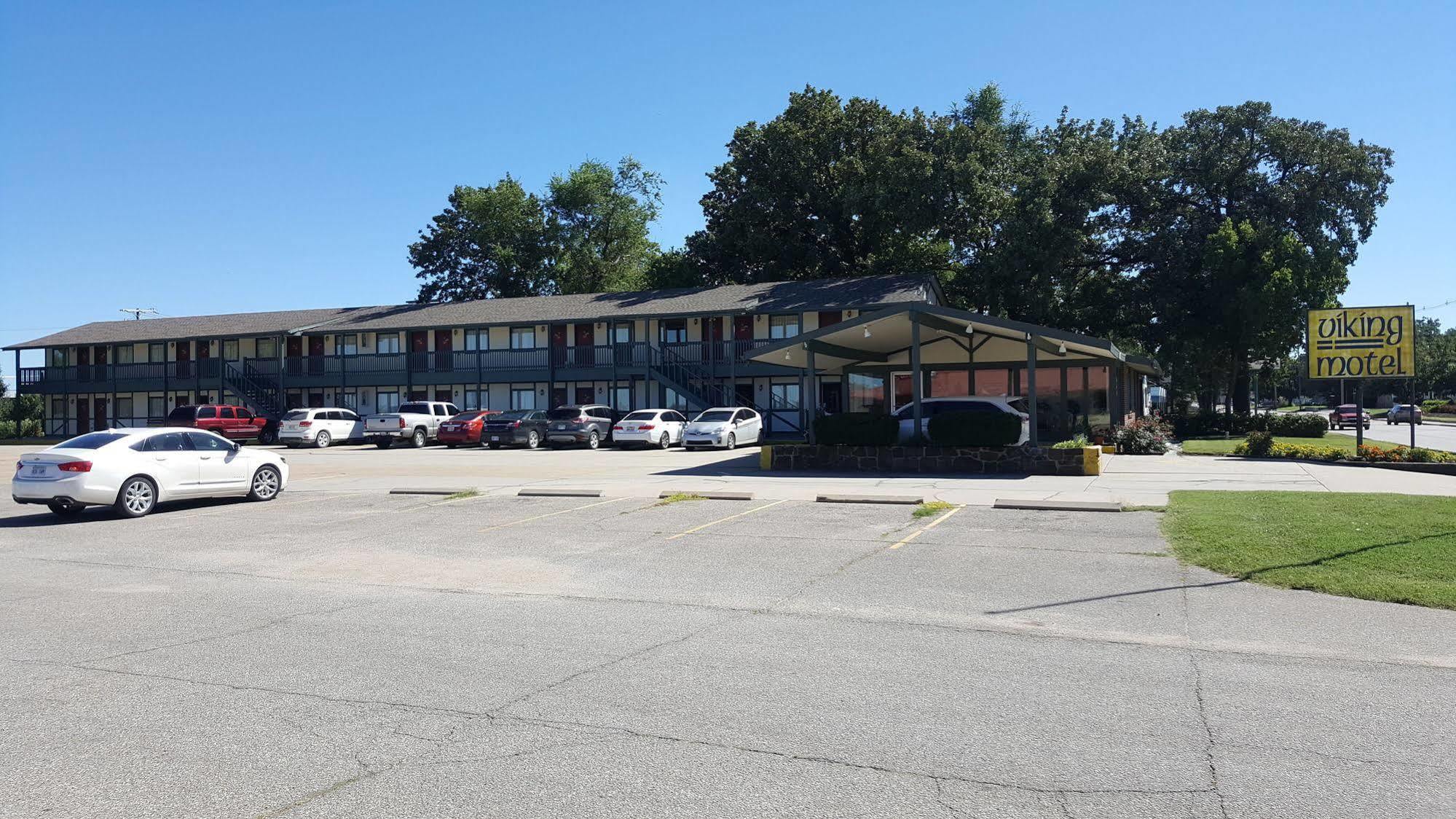 Viking Motel Lindsborg Ngoại thất bức ảnh