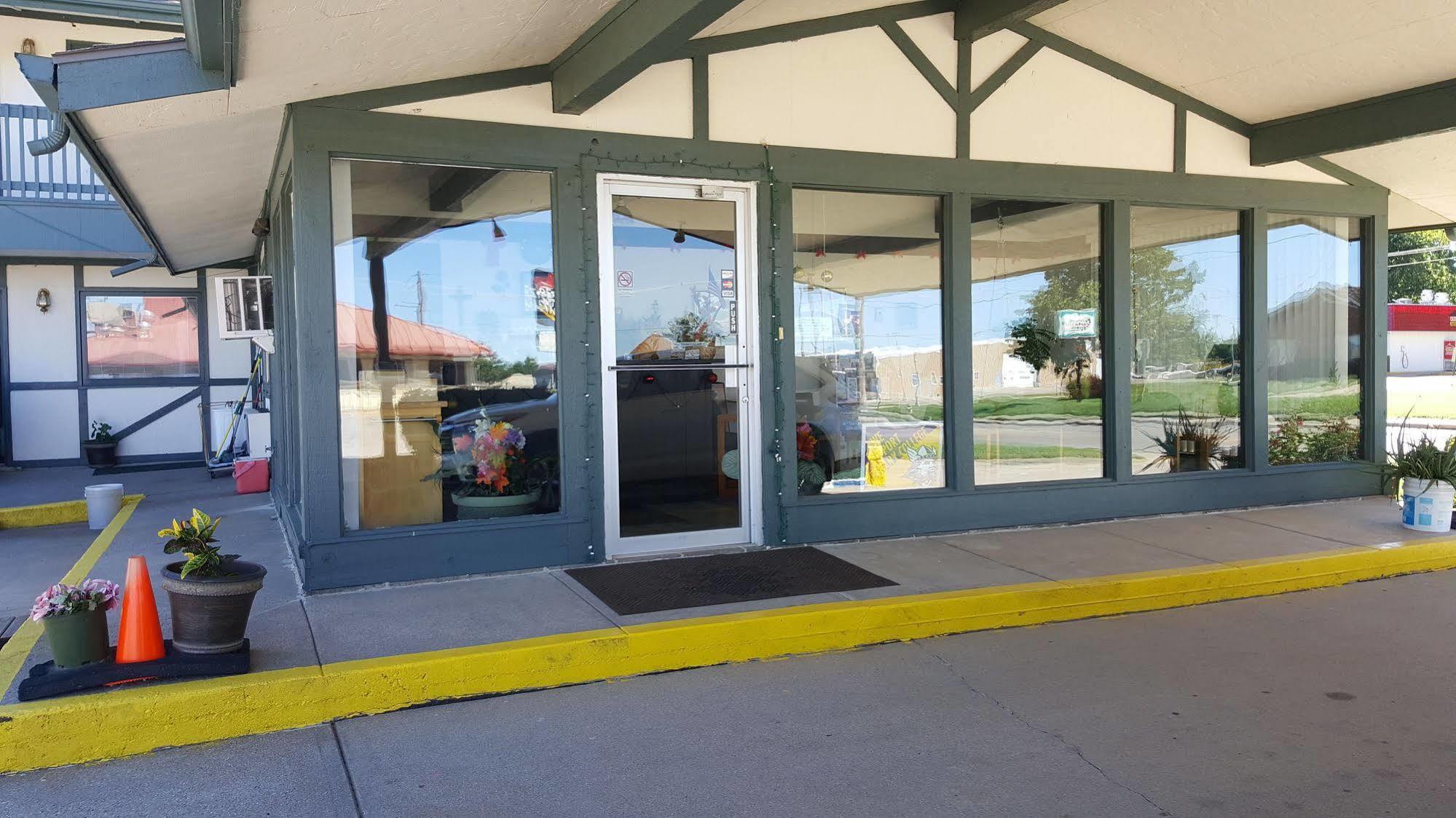 Viking Motel Lindsborg Ngoại thất bức ảnh