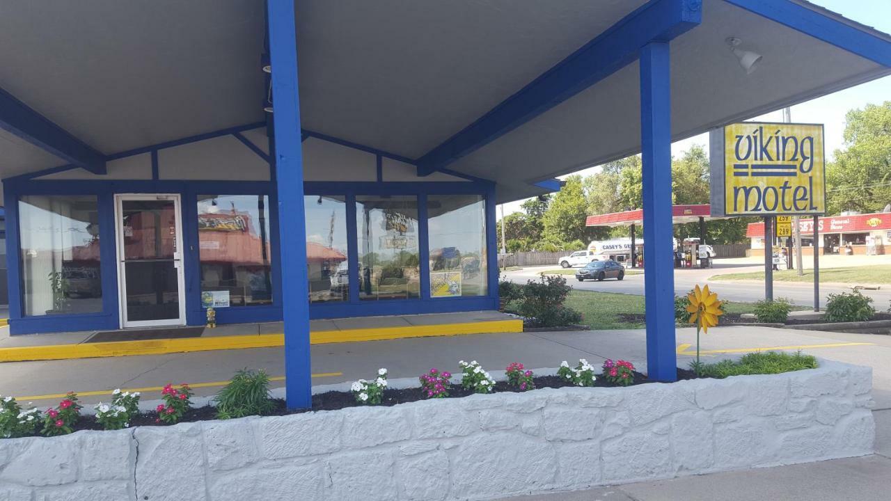 Viking Motel Lindsborg Ngoại thất bức ảnh